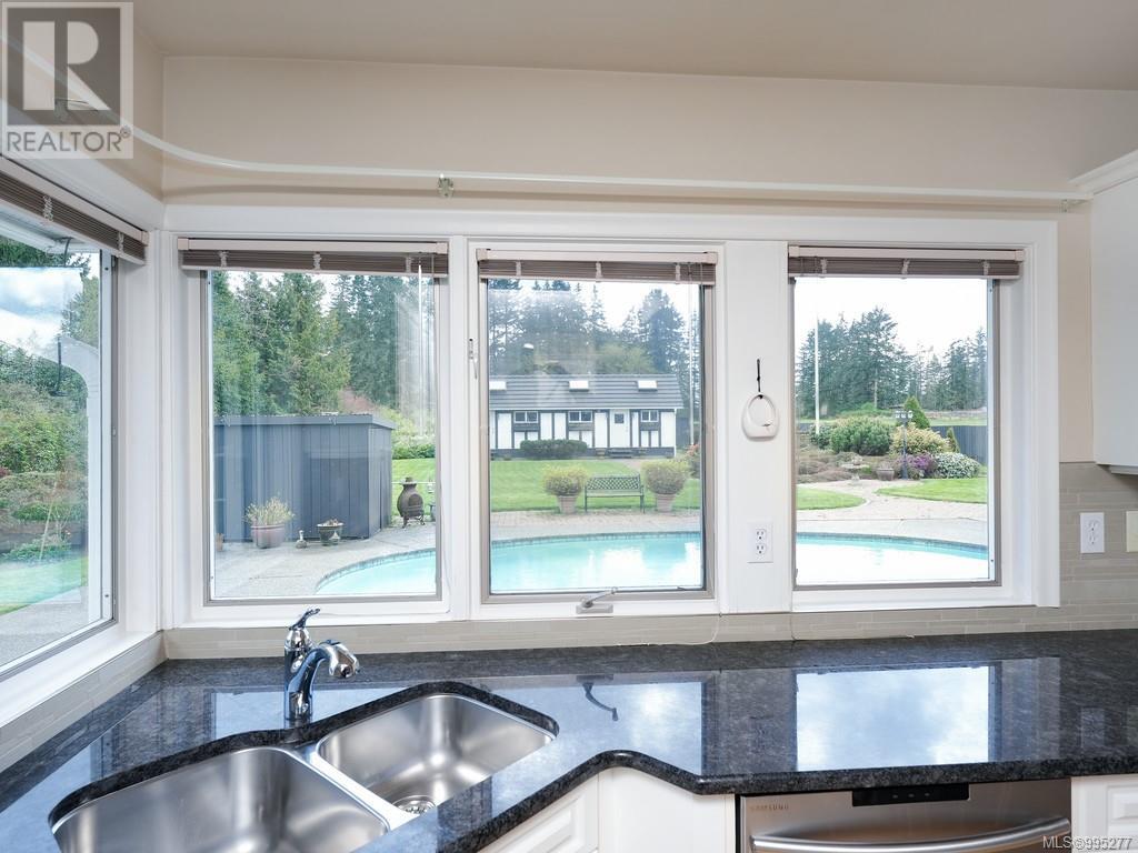 1899 Hovey Rd, Central Saanich, British Columbia  V8M 1V8 - Photo 8 - 995277