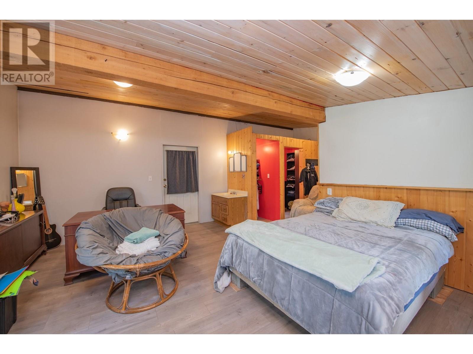 203 Campbell Road, Cherryville, British Columbia  V0E 2G3 - Photo 23 - 10339610