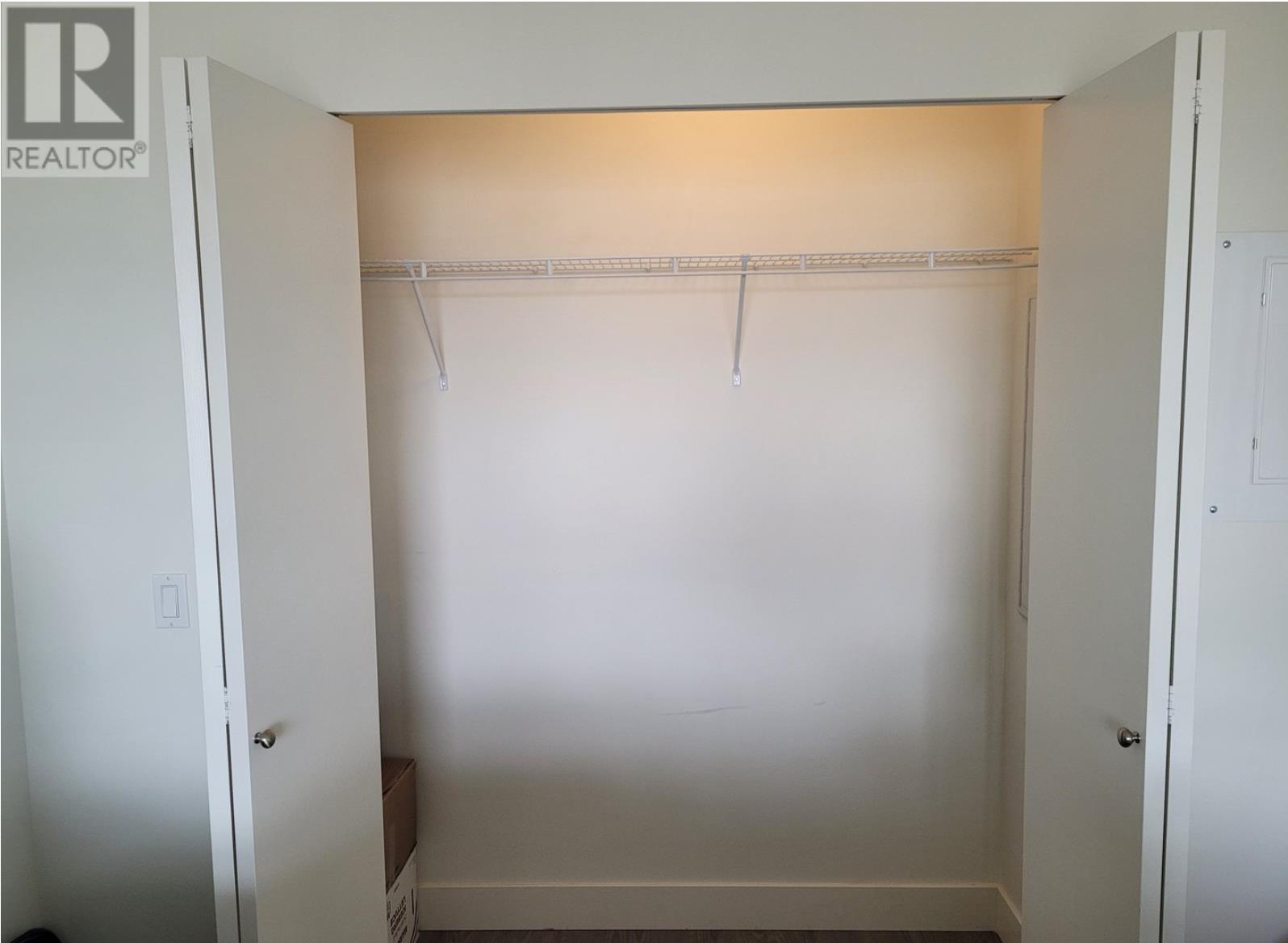 Listing Picture 23 of 40 : 409 5788 SIDLEY STREET, Burnaby / 本拿比 - 魯藝地產 Yvonne Lu Group - MLS Medallion Club Member