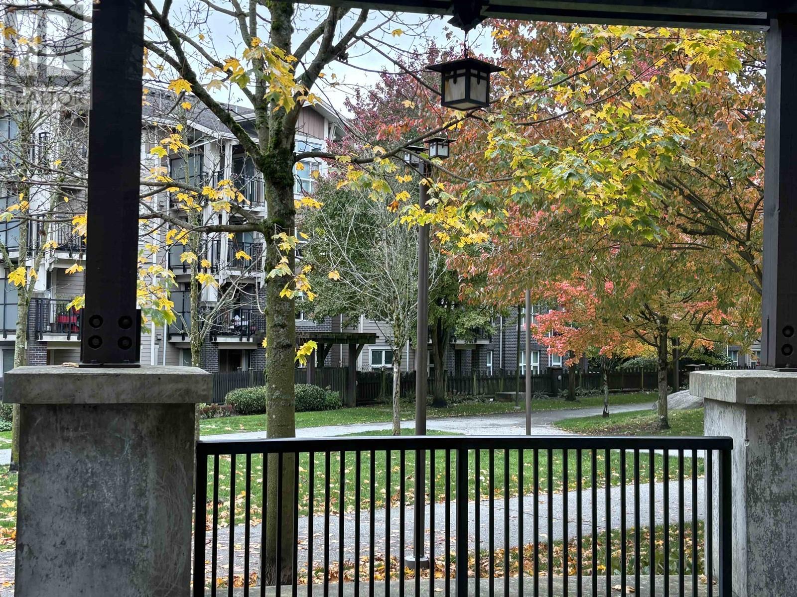 Listing Picture 37 of 40 : 409 5788 SIDLEY STREET, Burnaby / 本拿比 - 魯藝地產 Yvonne Lu Group - MLS Medallion Club Member