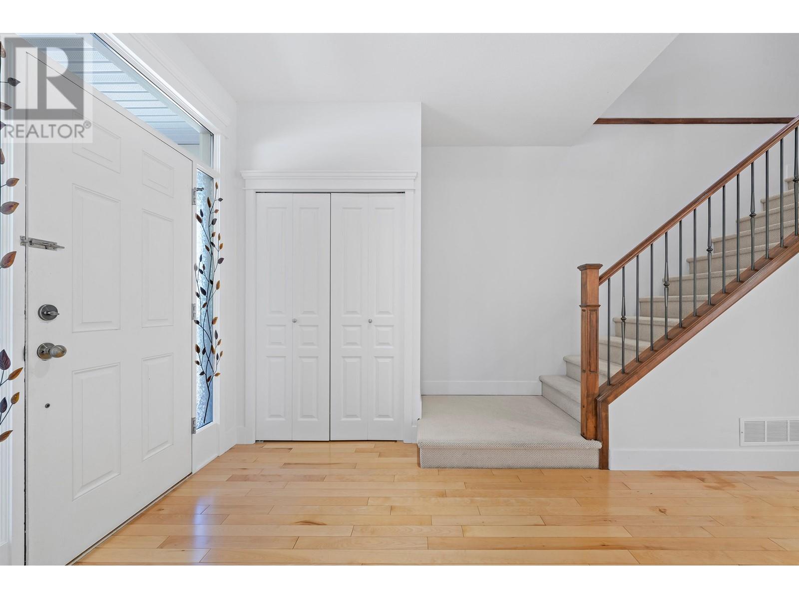 23766 118 Avenue, Maple Ridge, British Columbia  V4R 2X1 - Photo 5 - R2992936