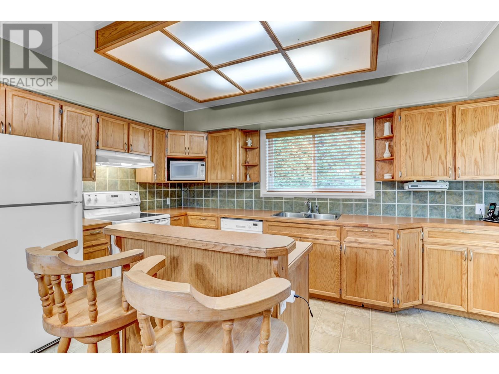 12451 203 Street, Maple Ridge, British Columbia  V2X 4W3 - Photo 6 - R2993022