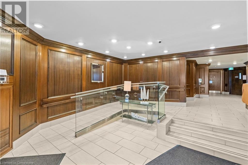 Property at 1237 NORTH SHORE Boulevard E Unit# 208 image 4