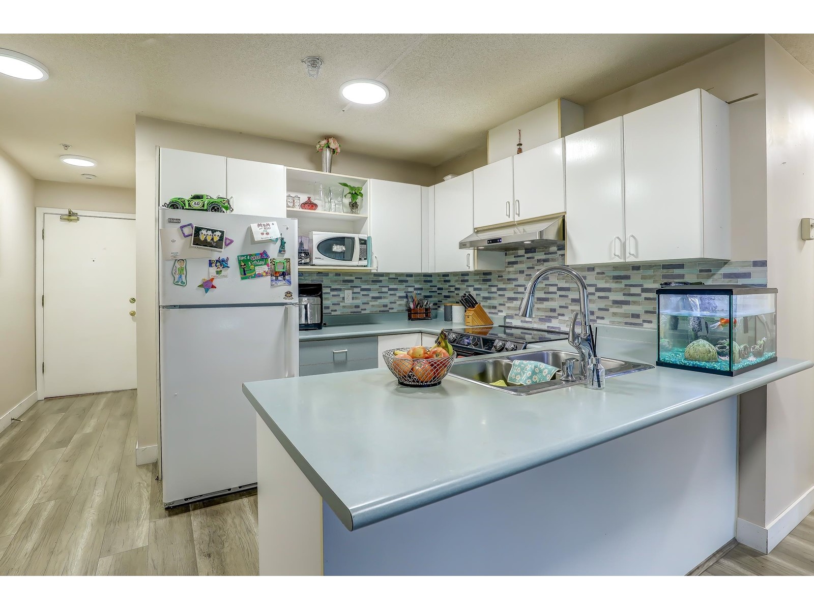 Property at 204 12130 80 AVENUE image 3