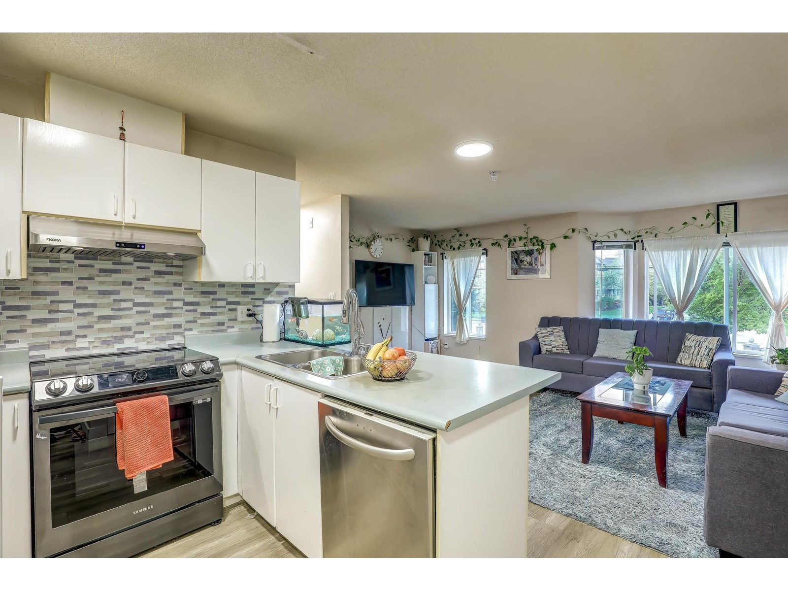 204 12130 80 AVENUE, surrey, British Columbia