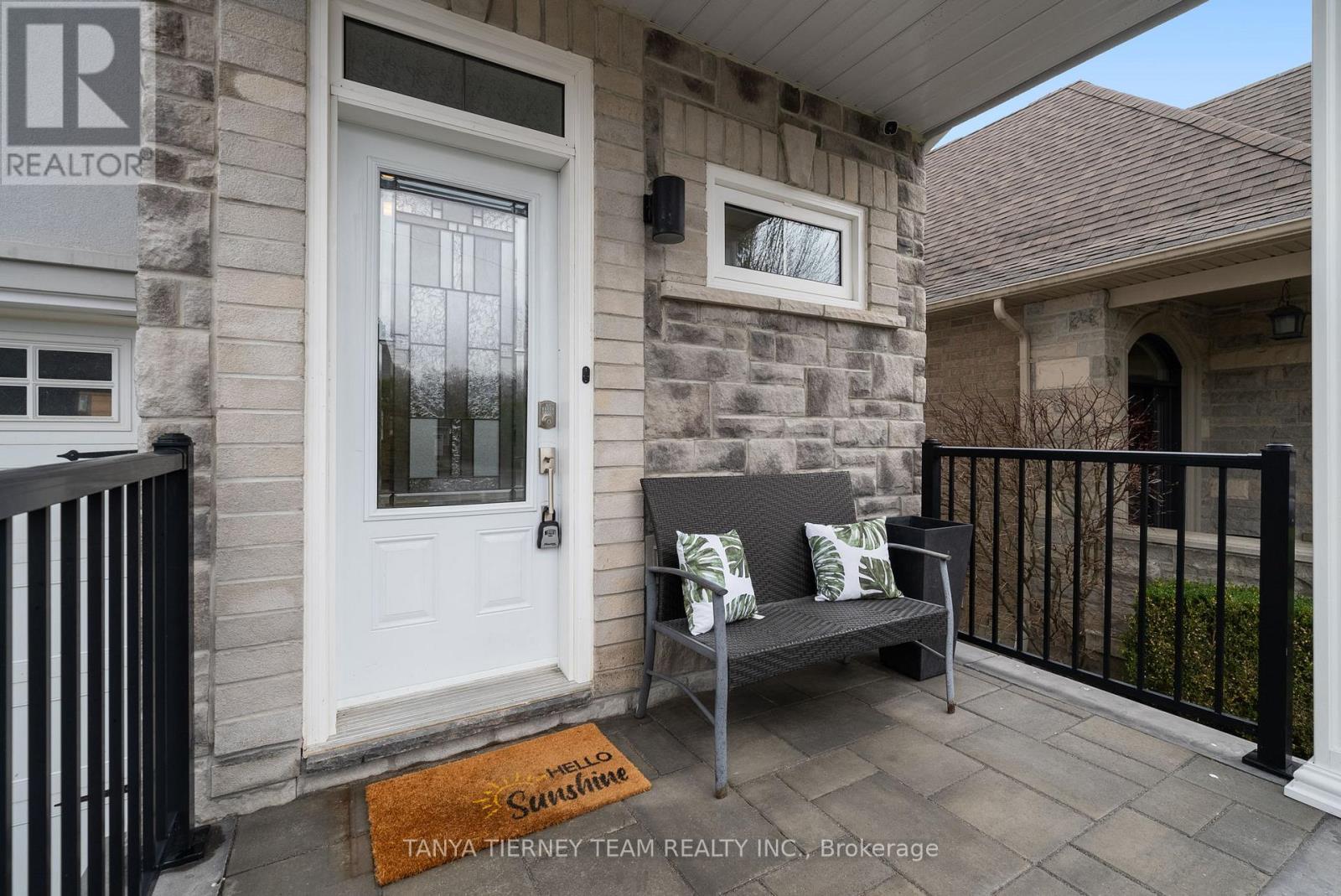 Property at 1 CENTRE STREET W image 5