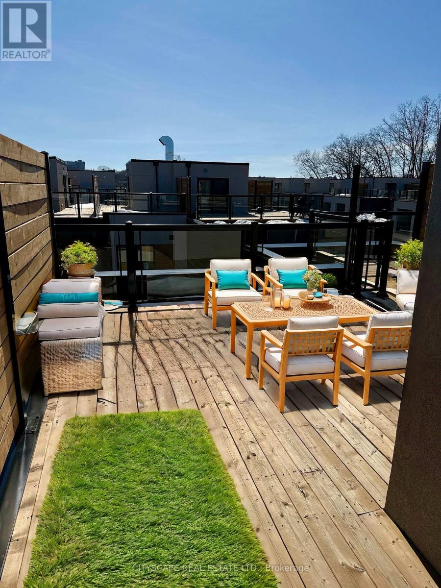 7 - 176 Clonmore Drive, Toronto, Ontario  M1N 0B9 - Photo 2 - E12097355