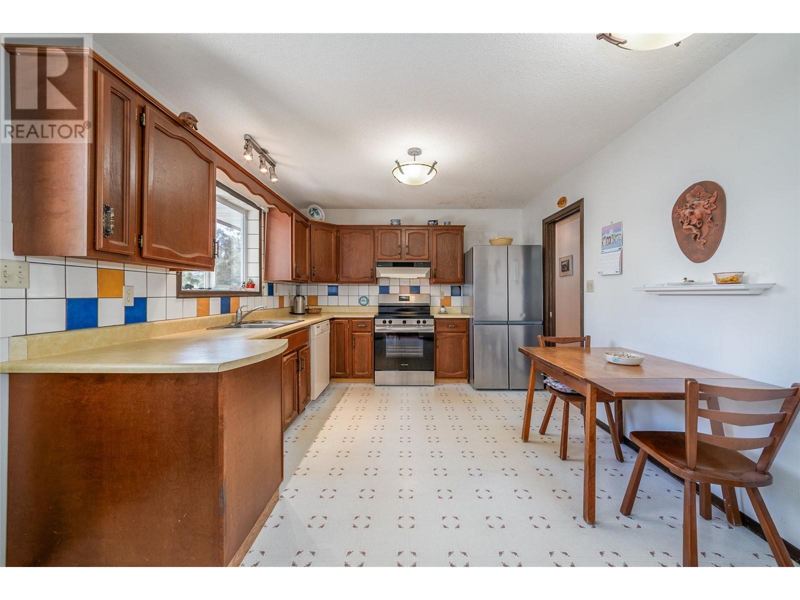 2681 Abbott Street, Kelowna, British Columbia  V1Y 1G3 - Photo 12 - 10344442
