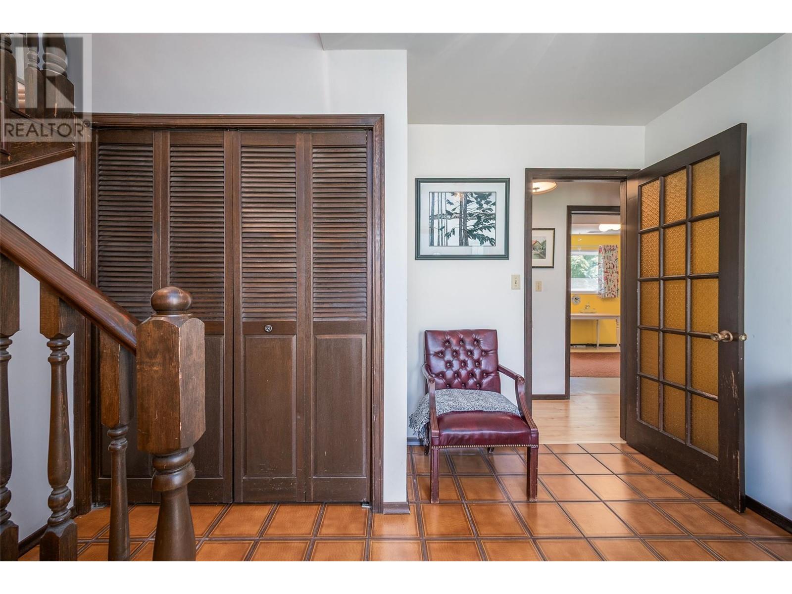 2681 Abbott Street, Kelowna, British Columbia  V1Y 1G3 - Photo 6 - 10344442