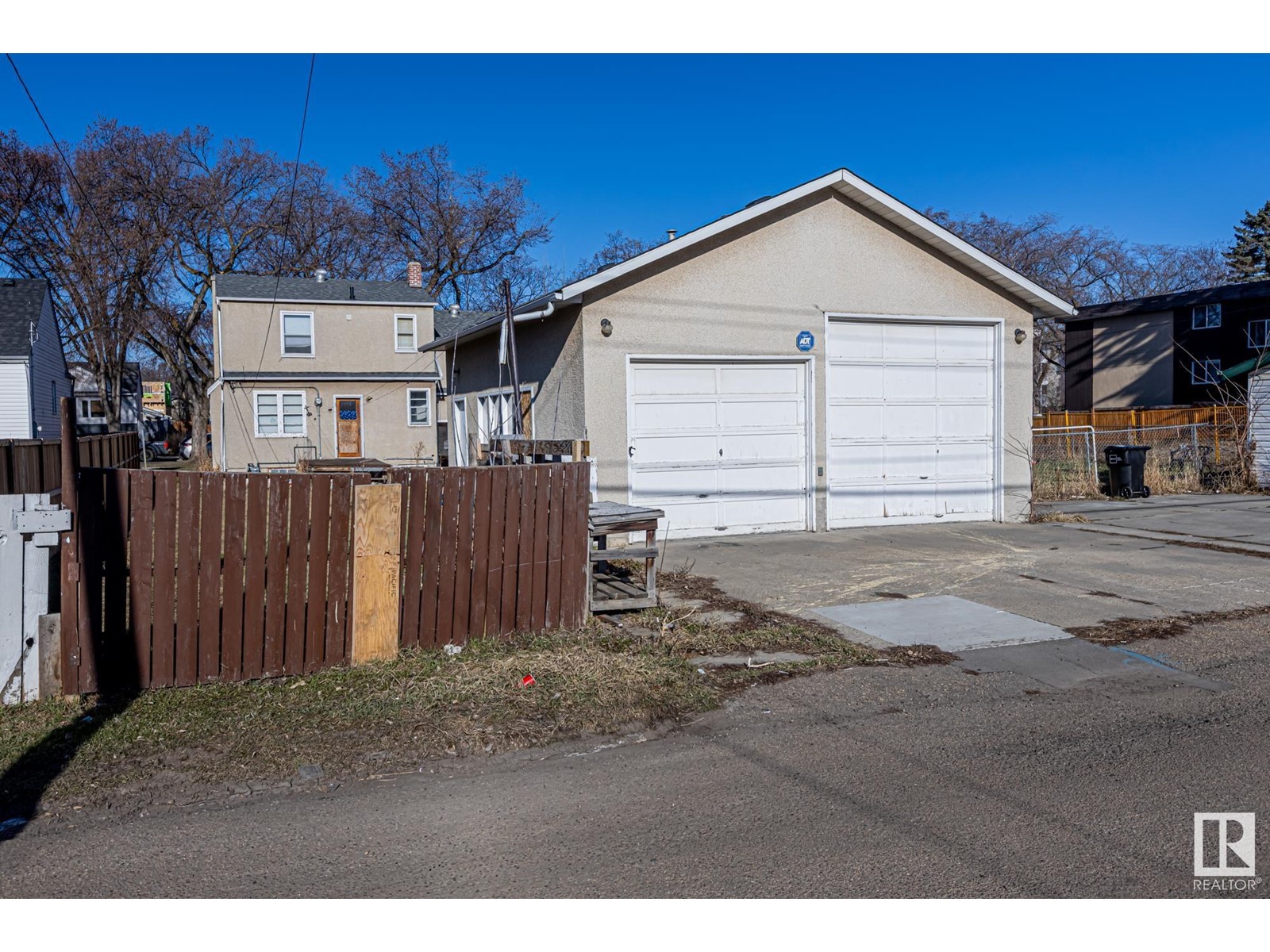 Property at 10827 111 ST NW image 4