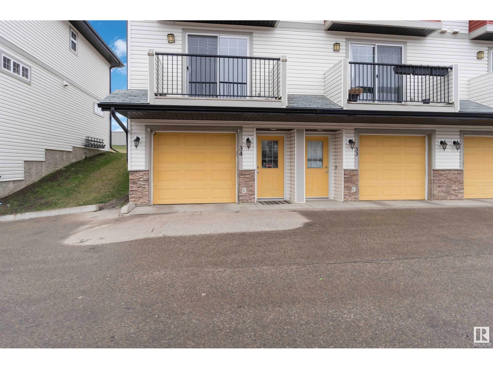 Property at #34 3751 12 Street NW image 3