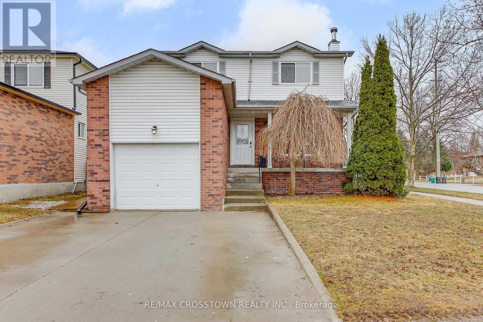 Property at 9 PATTERSON PLACE image 2