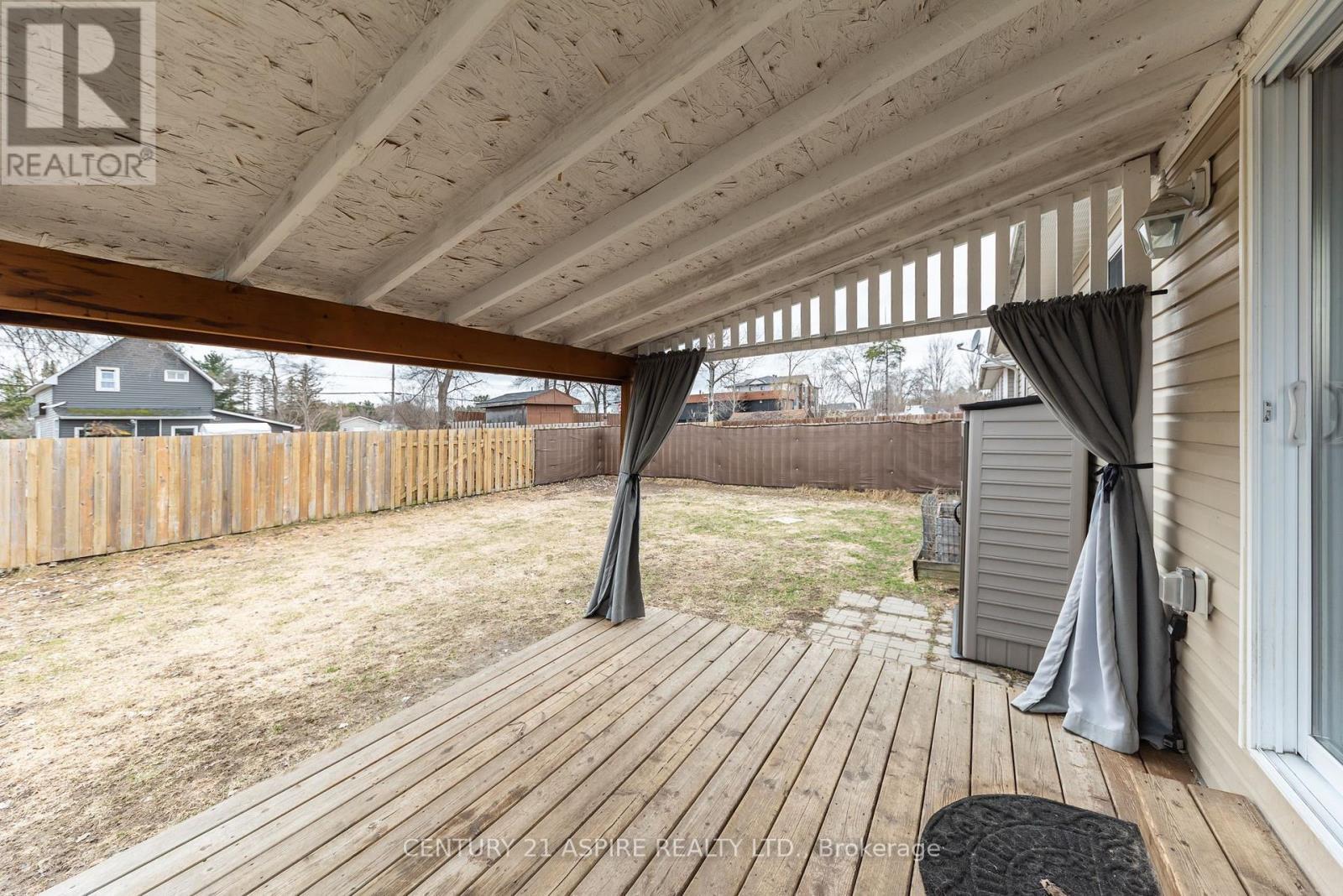 Property at 10 VEREYKEN CRESCENT image 3