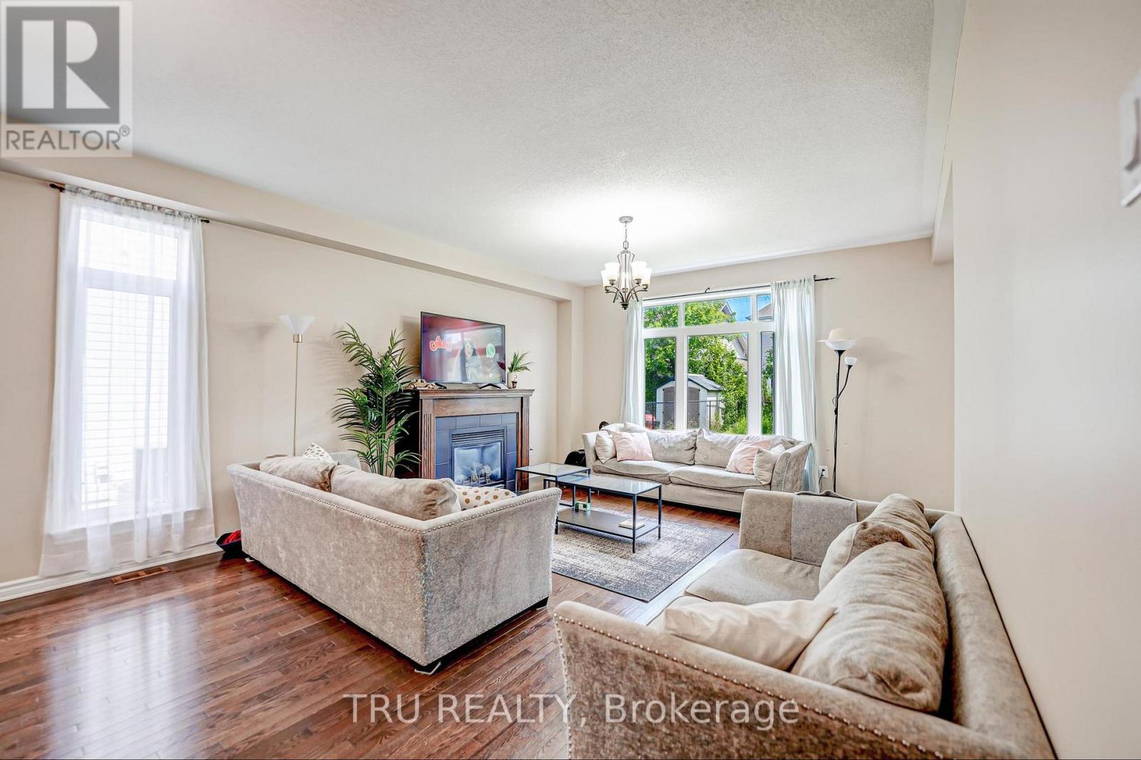 Property at 536 GOLDEN SEDGE WAY image 4