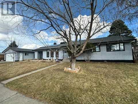 Property at 1611 24 Street S image 1