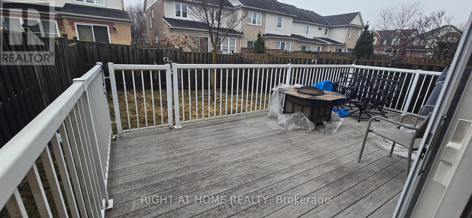 (Main & 2nd Floor) - 211 Chilcott Crescent, Newmarket, Ontario  L3X 3G6 - Photo 7 - N12097407