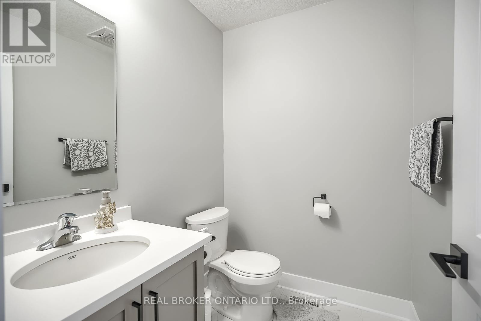 44 Allenwood Road, Springwater, Ontario  L0L 1P0 - Photo 11 - S12097409