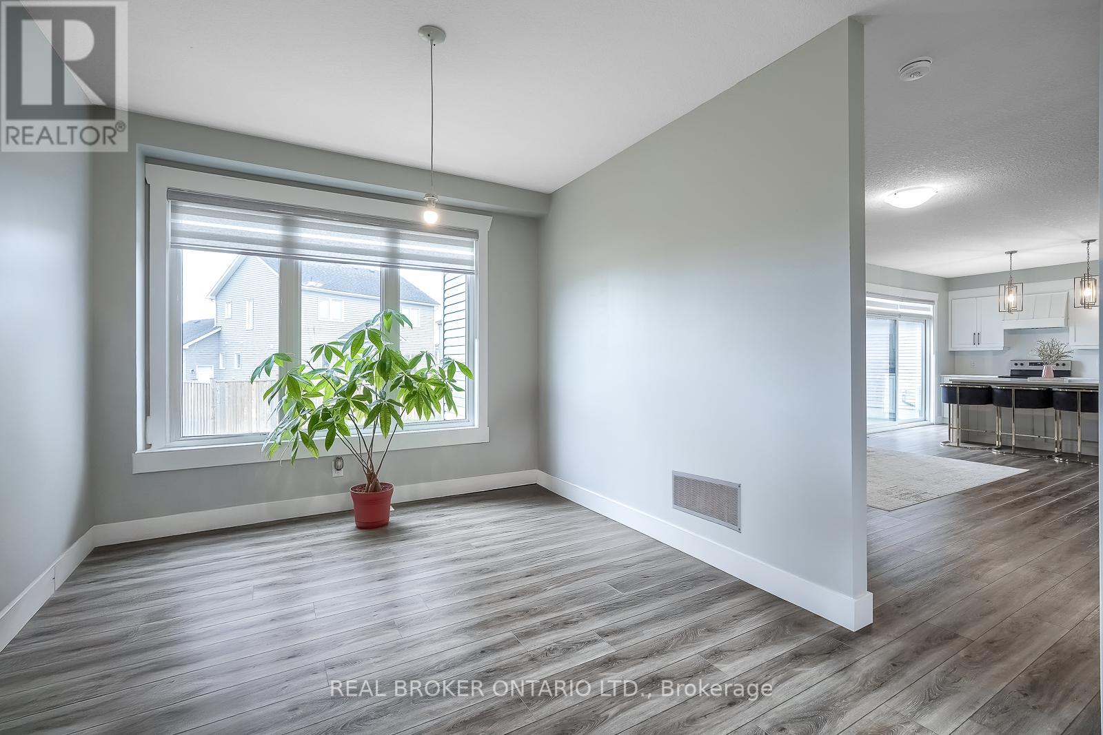 44 Allenwood Road, Springwater, Ontario  L0L 1P0 - Photo 14 - S12097409