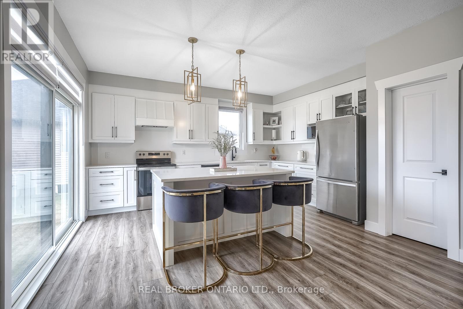 44 Allenwood Road, Springwater, Ontario  L0L 1P0 - Photo 20 - S12097409