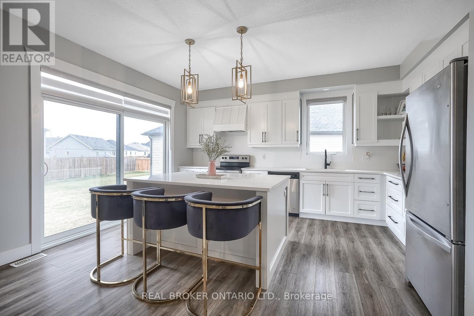44 Allenwood Road, Springwater, Ontario  L0L 1P0 - Photo 21 - S12097409