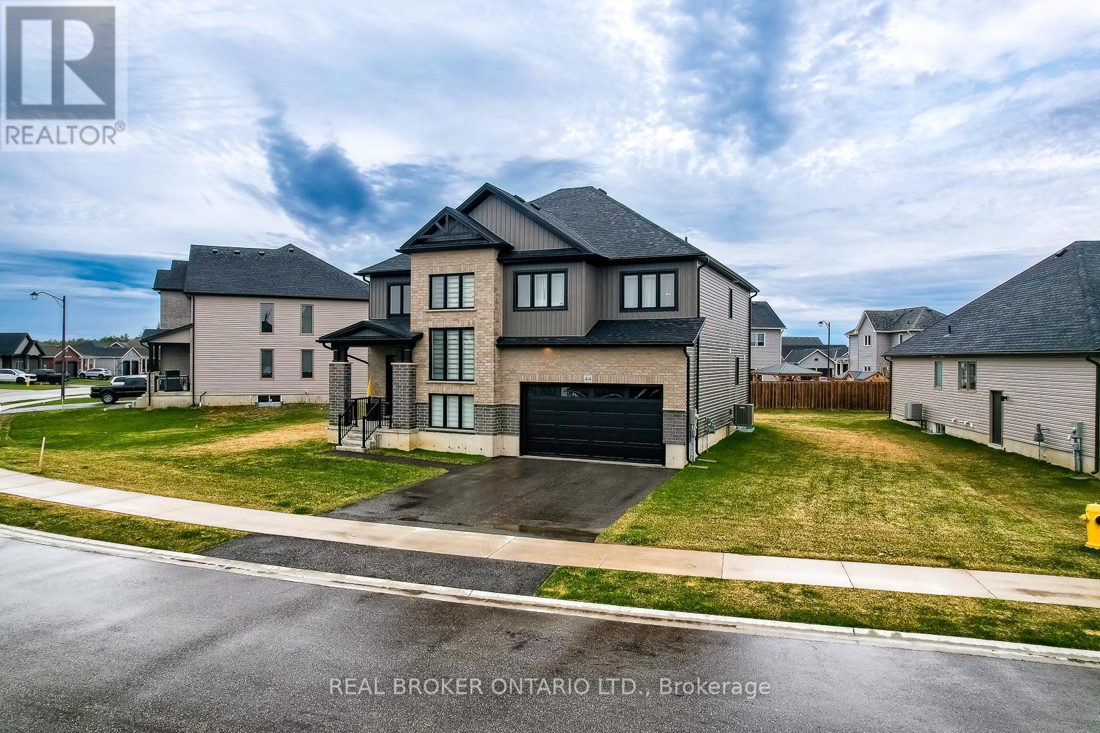 44 Allenwood Road, Springwater, Ontario  L0L 1P0 - Photo 3 - S12097409