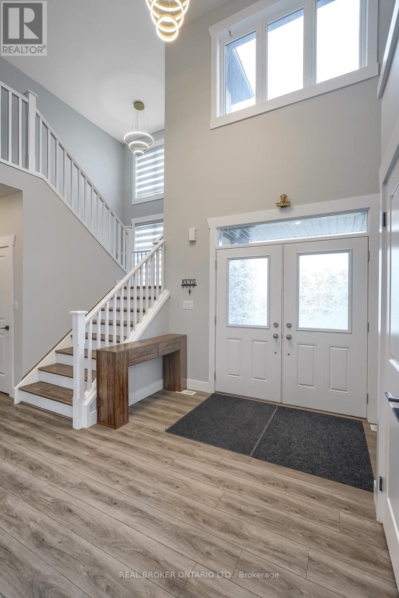 44 Allenwood Road, Springwater, Ontario  L0L 1P0 - Photo 8 - S12097409