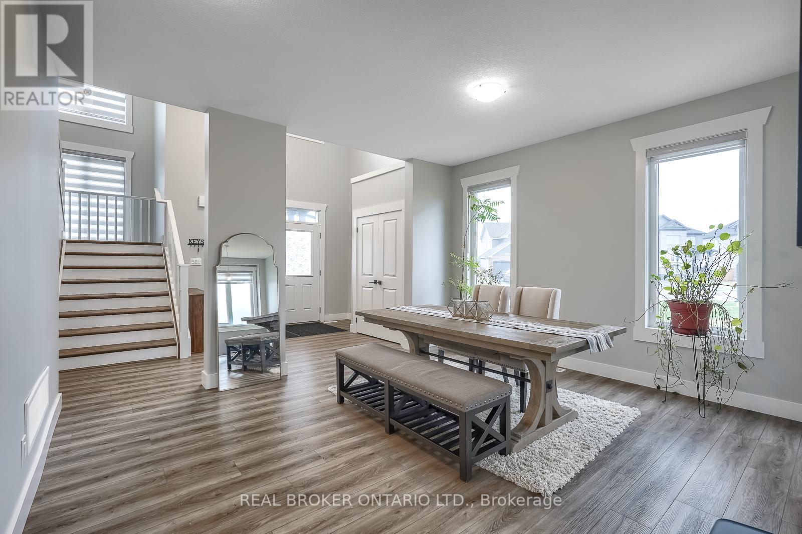 44 Allenwood Road, Springwater, Ontario  L0L 1P0 - Photo 9 - S12097409