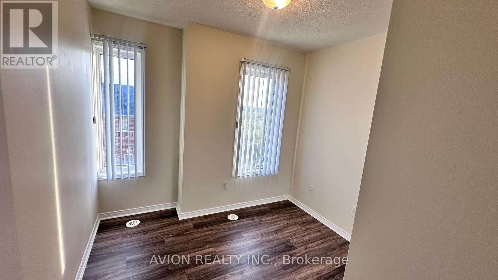 6 - 60 Fairwood Circle, Brampton, Ontario  L6R 0Y6 - Photo 11 - W12093816