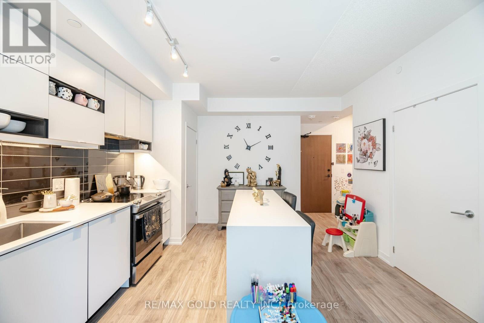 802 - 4065 Confederation Parkway, Mississauga, Ontario  L5B 0L4 - Photo 10 - W12087802