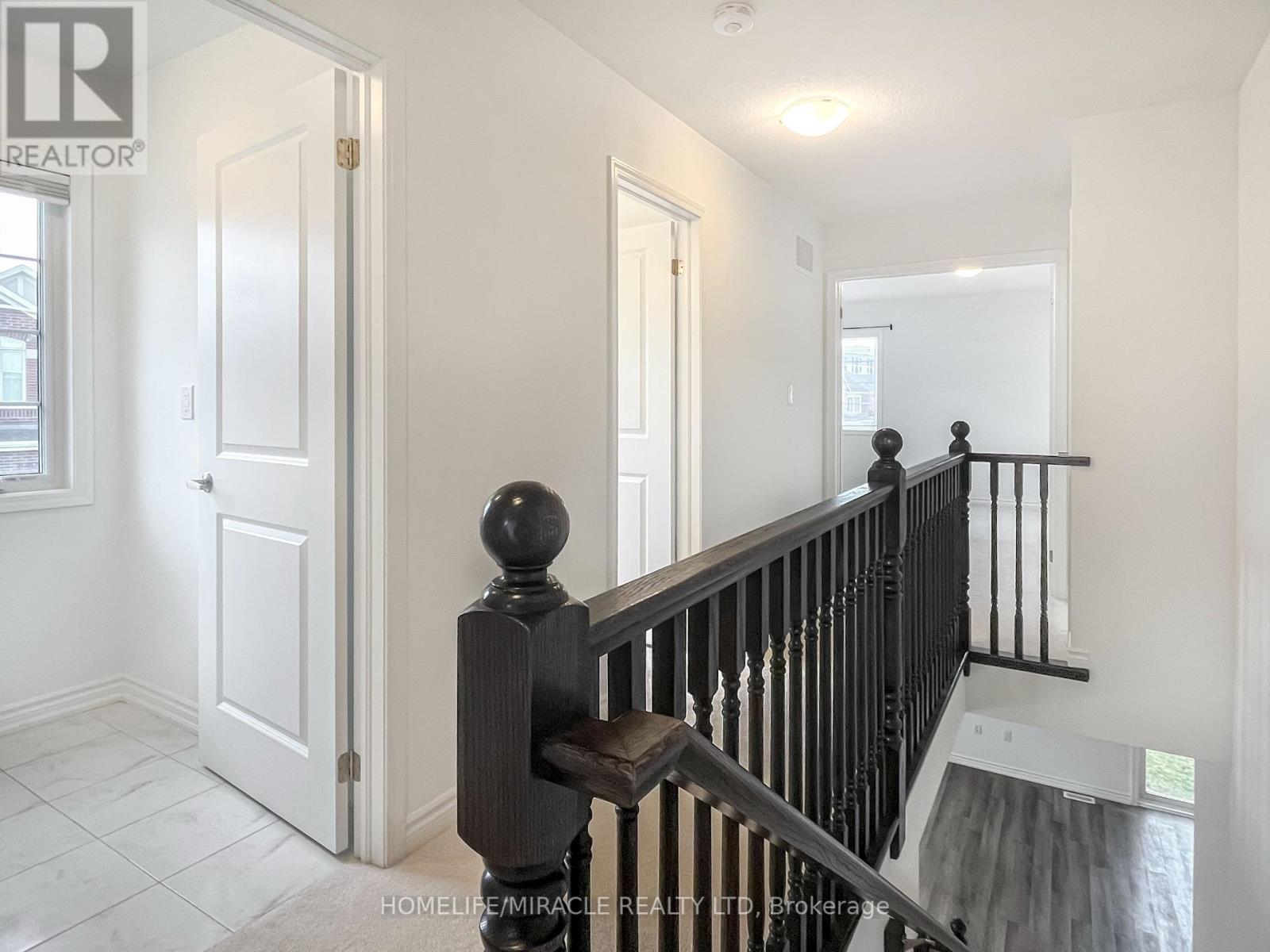 1270 Redbud Garden, Milton, Ontario  L9E 1R8 - Photo 16 - W12094345