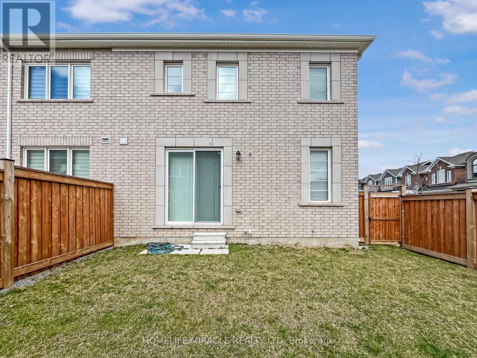 1270 Redbud Garden, Milton, Ontario  L9E 1R8 - Photo 29 - W12094345