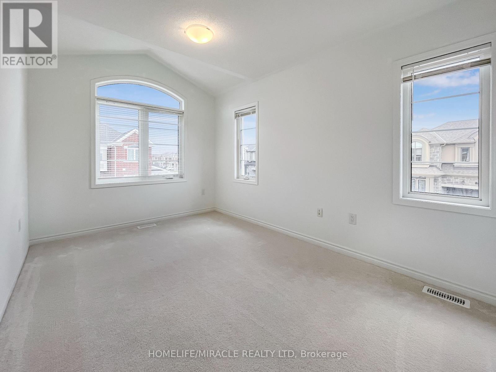 1270 Redbud Garden, Milton, Ontario  L9E 1R8 - Photo 19 - W12094345