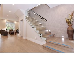 15448 RUSSELL AVENUE, White Rock property photo listing R2985494 for sale