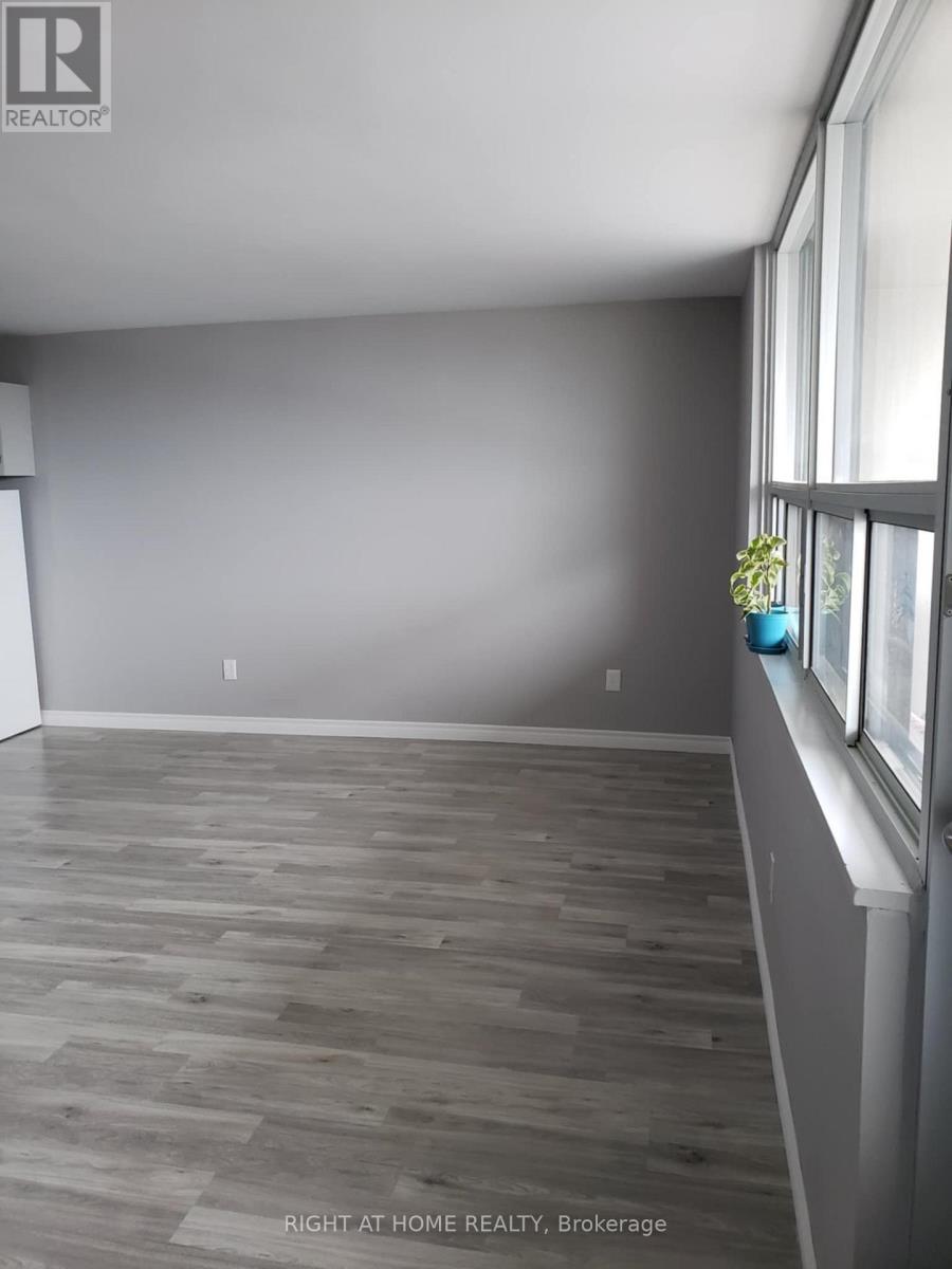 908 - 40 Homewood Avenue, Toronto, Ontario  M4Y 2K2 - Photo 11 - C12076521