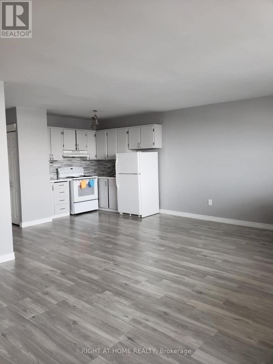 908 - 40 Homewood Avenue, Toronto, Ontario  M4Y 2K2 - Photo 4 - C12076521