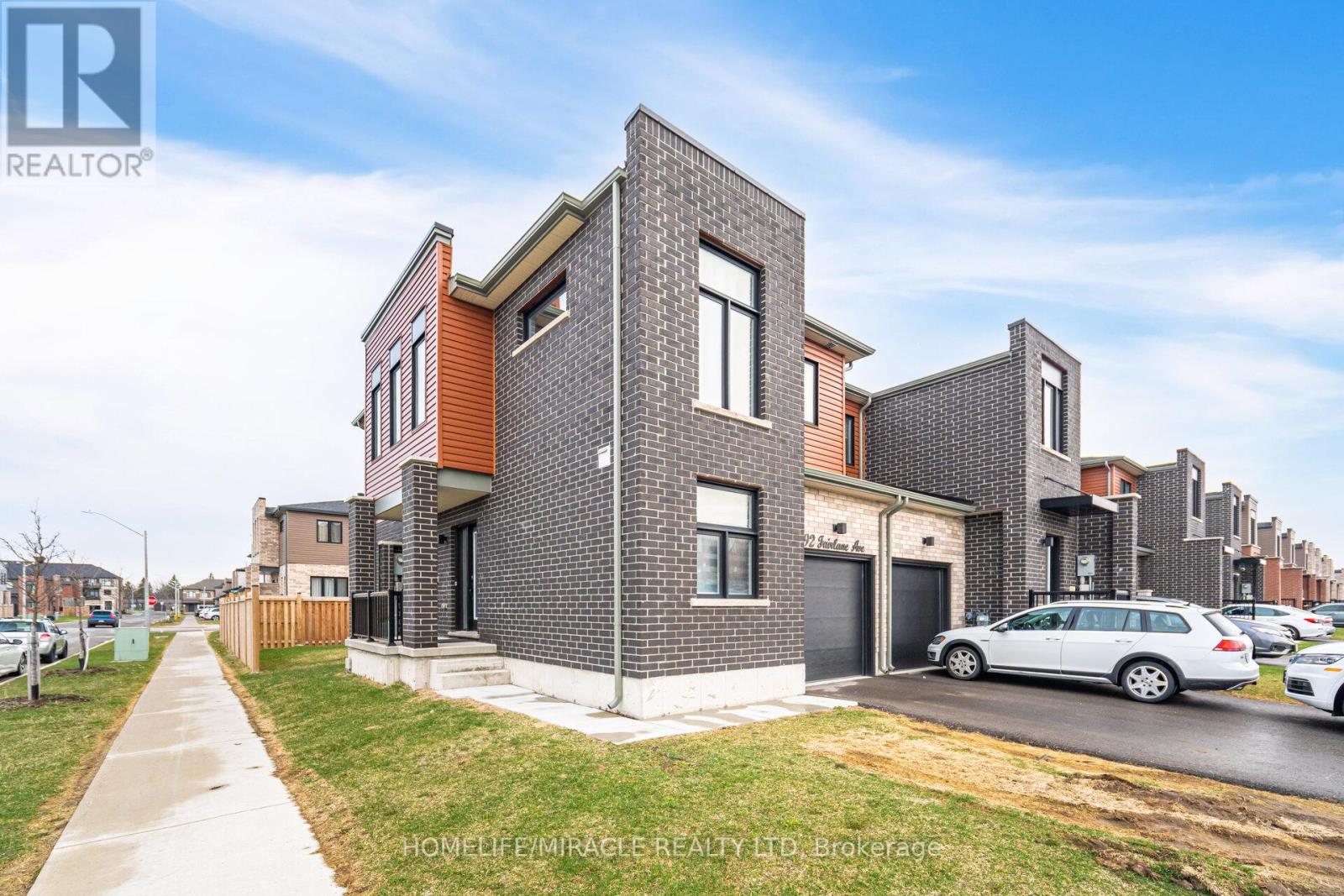 Property at 92 FAIRLANE AVENUE image 1