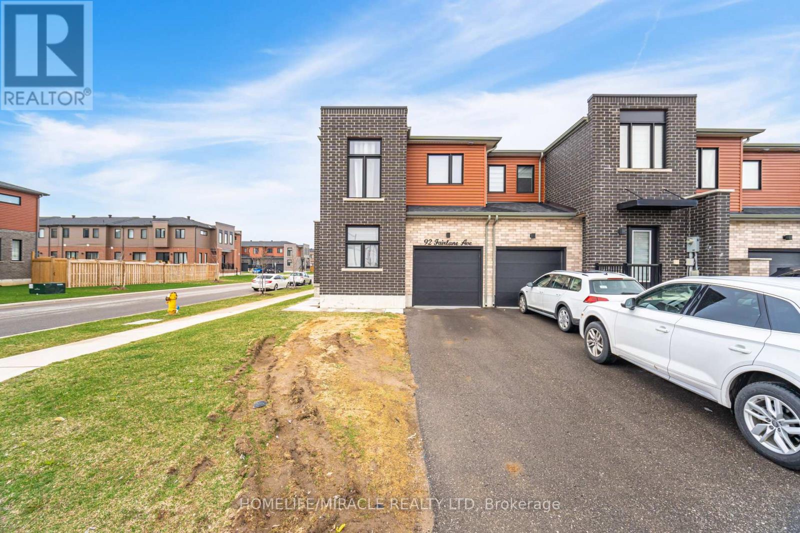 Property at 92 FAIRLANE AVENUE image 3