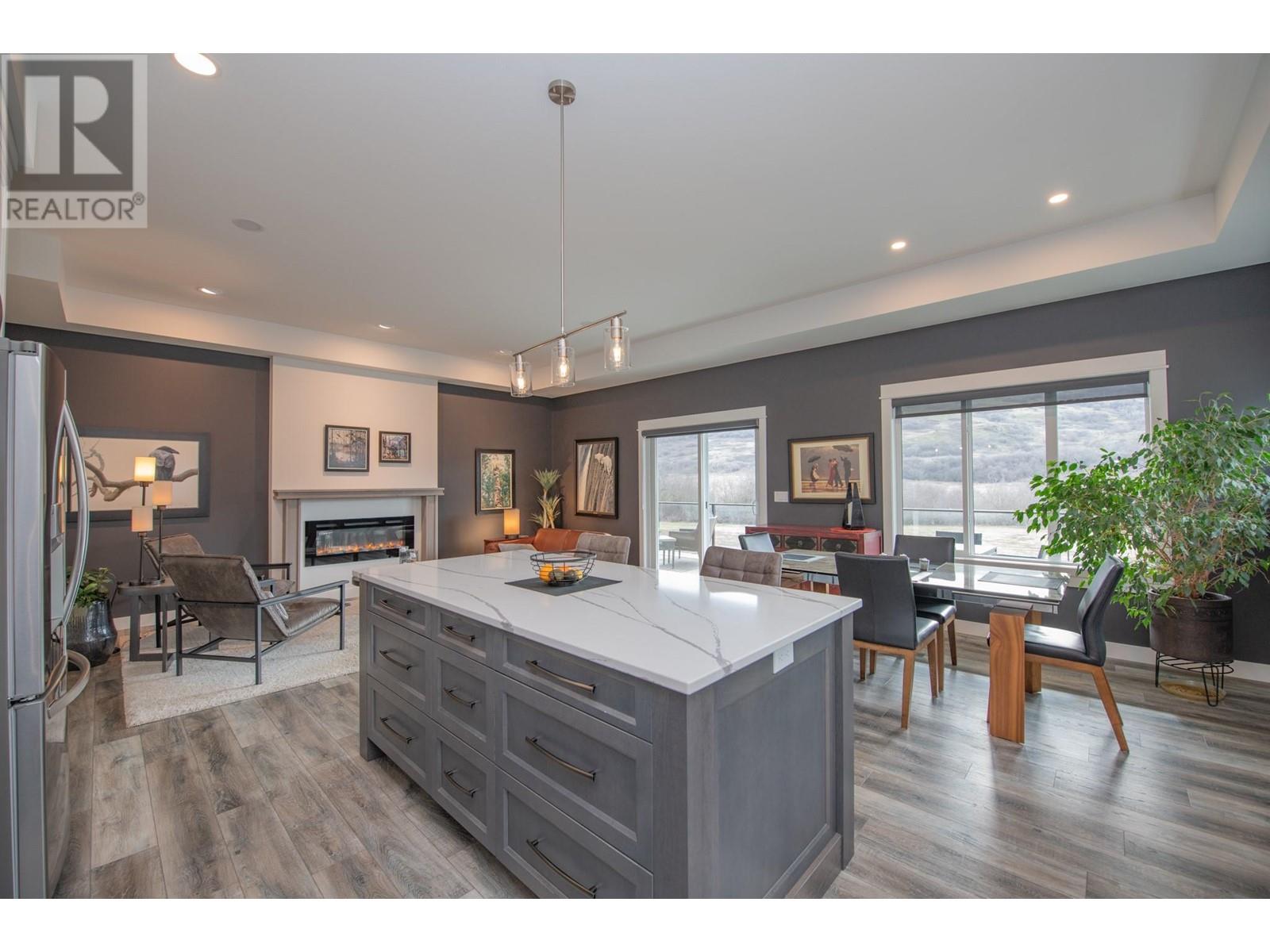 Property at 465 4 Street image 1
