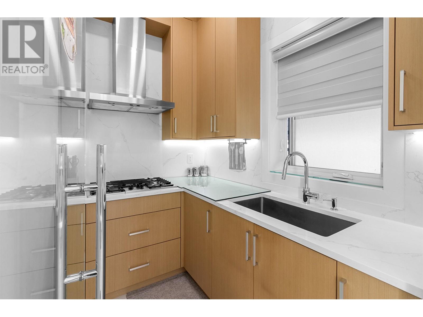 886 E 38th Avenue, Vancouver, British Columbia  V5W 1J3 - Photo 13 - R2987681