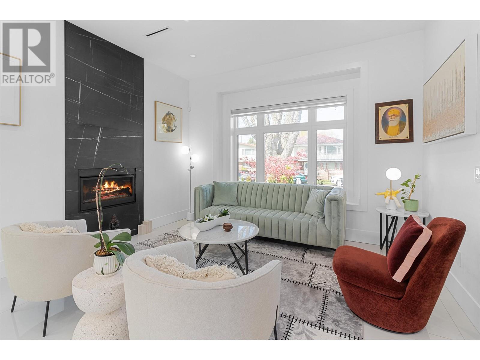Property at 886 E 38TH AVENUE image 3
