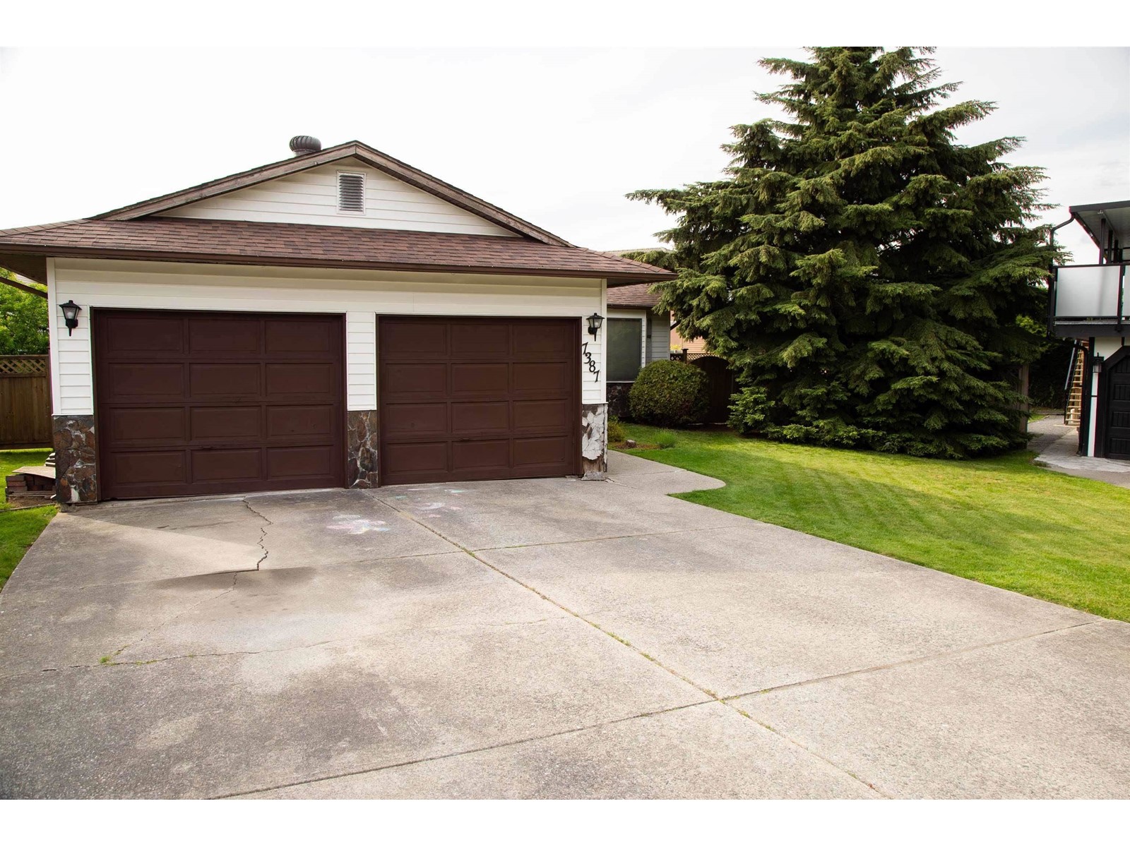 7387 131a Street, Surrey, British Columbia  V3W 8V5 - Photo 1 - R2991774