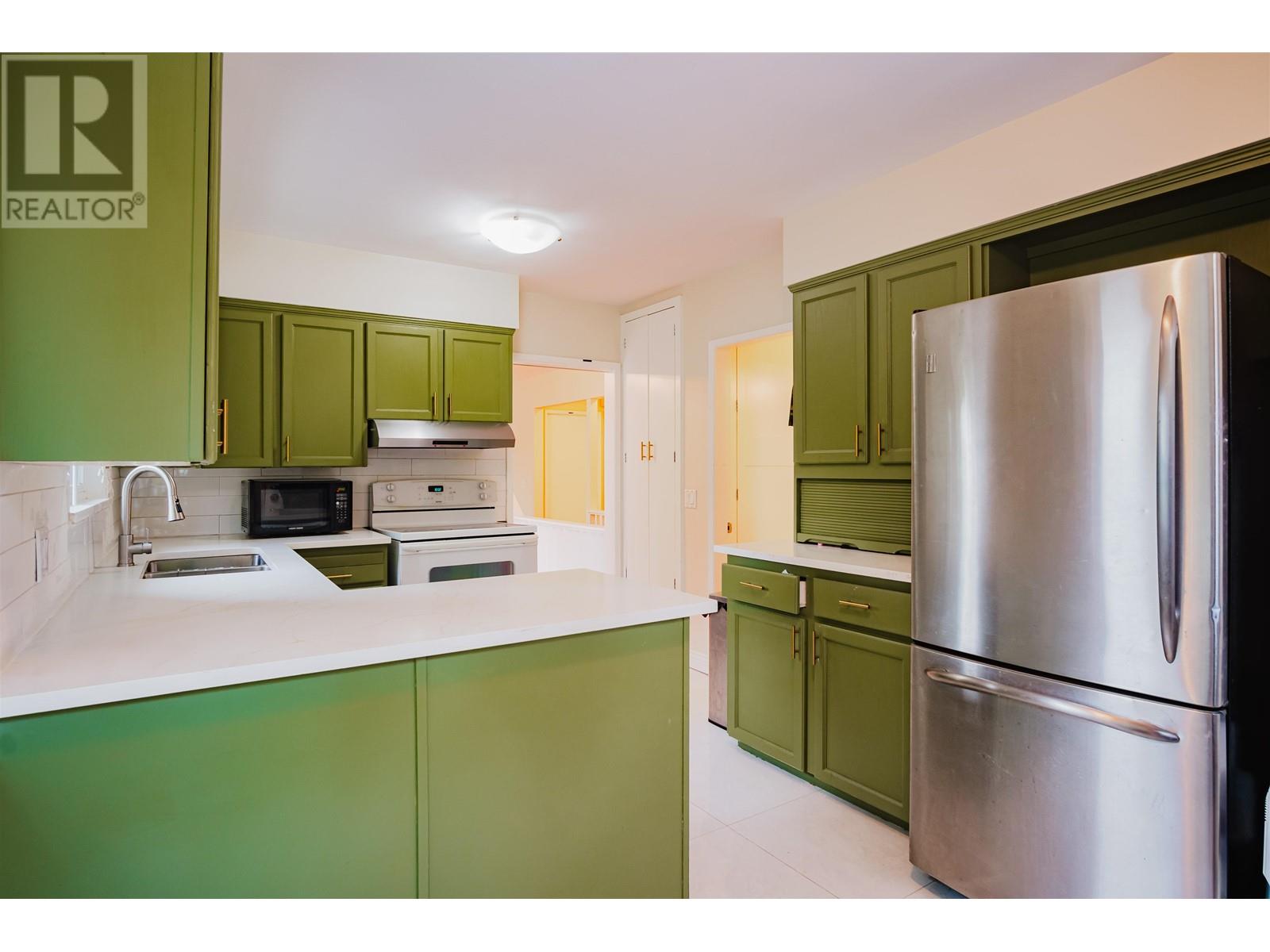 1648 Scarborough Crescent, Port Coquitlam, British Columbia  V3C 2R1 - Photo 12 - R2993082