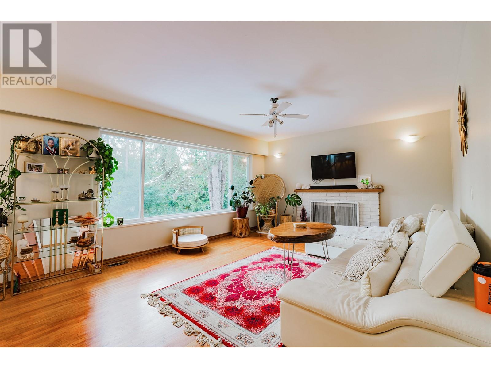 1648 Scarborough Crescent, Port Coquitlam, British Columbia  V3C 2R1 - Photo 6 - R2993082