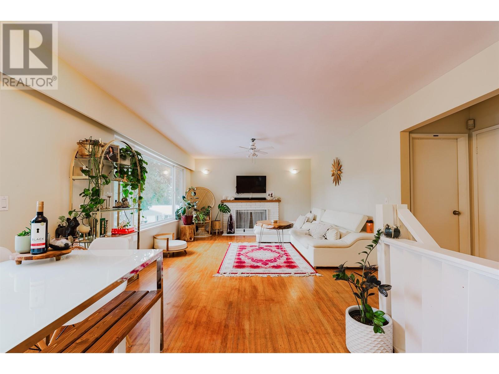 1648 Scarborough Crescent, Port Coquitlam, British Columbia  V3C 2R1 - Photo 8 - R2993082