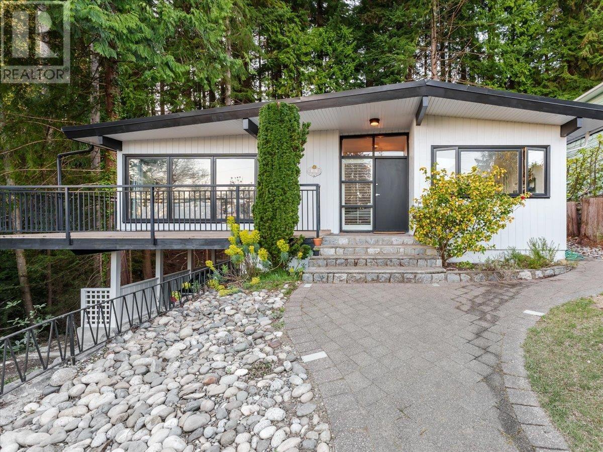 Property at 868 PROSPECT AVENUE image 2