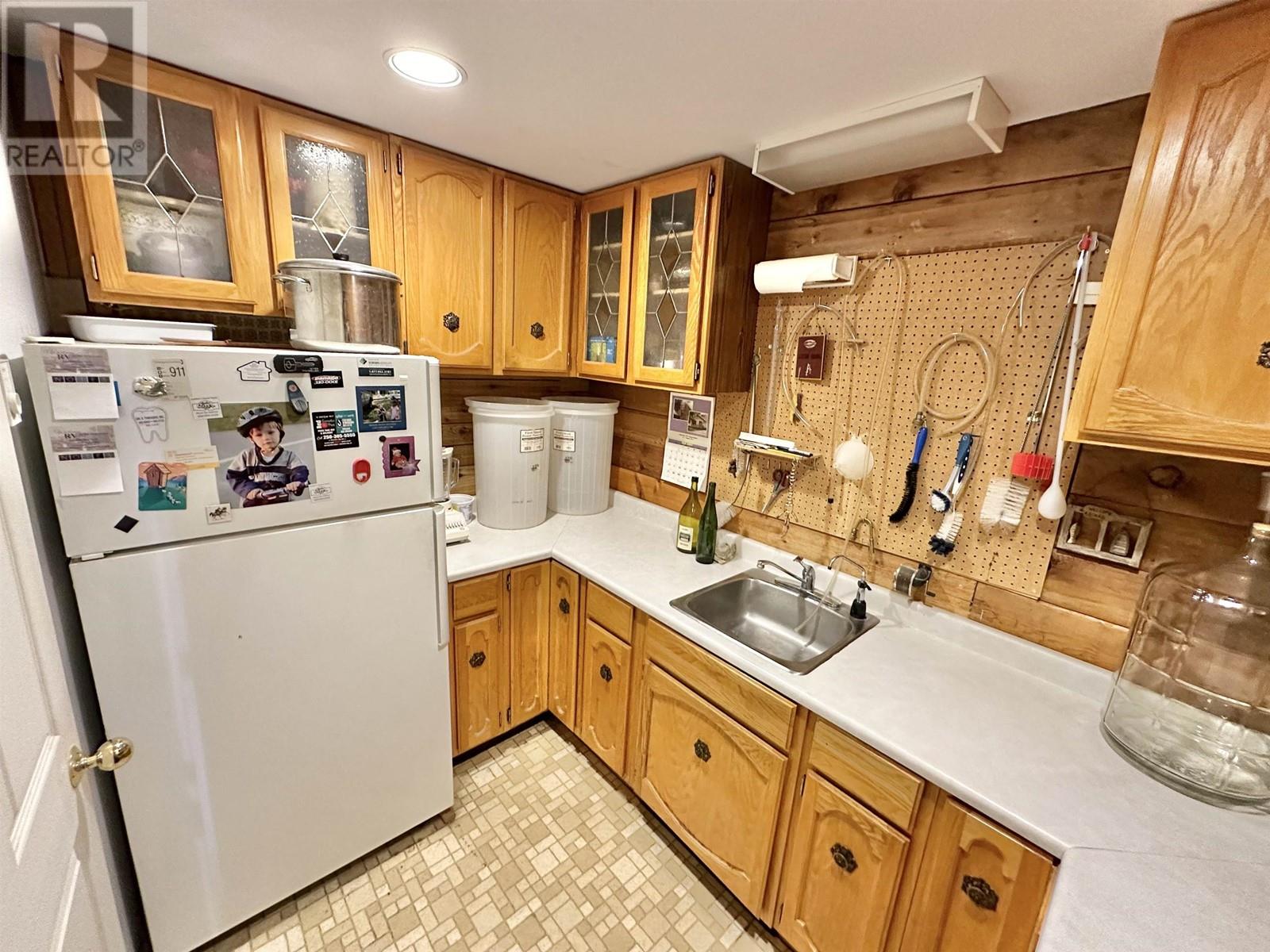 3456 Dunsmuir Road, Lac La Hache, British Columbia  V0K 1T0 - Photo 24 - R2939727