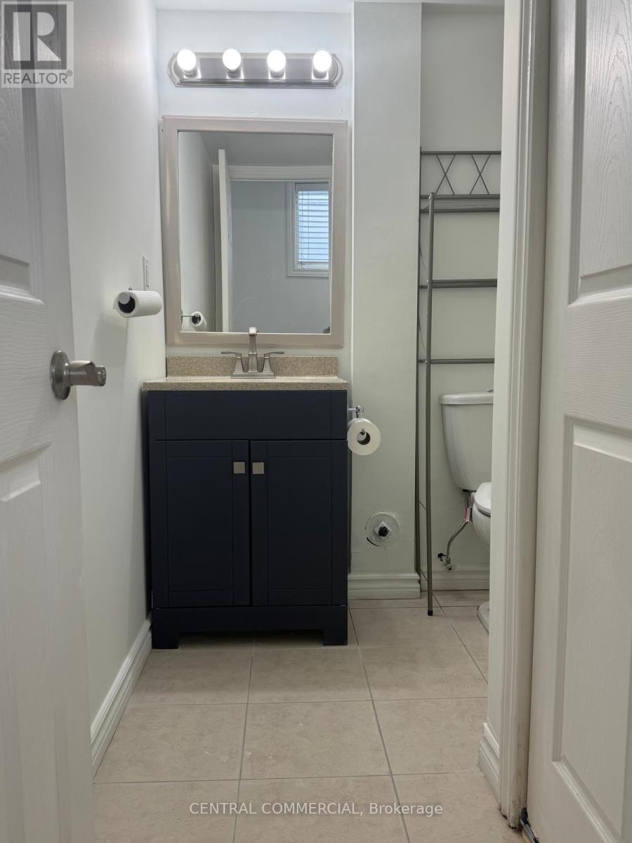 51 Drury Street, Bradford West Gwillimbury, Ontario  L3Z 1W9 - Photo 4 - N12097488