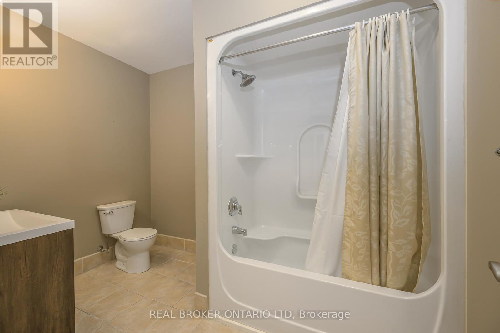 Photo 21 of 36 for 707 - 250 Pall Mall Street