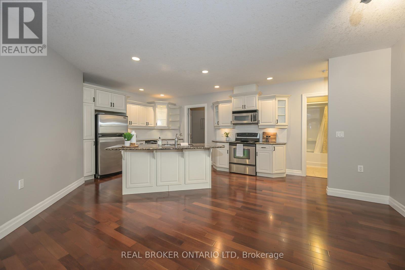 Photo 8 of 36 for 707 - 250 Pall Mall Street