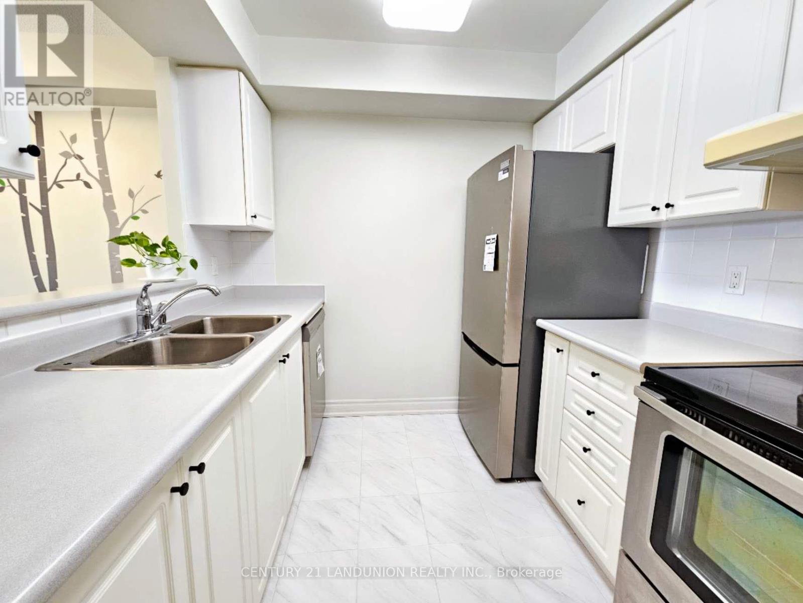 609 - 88 Grandview Way, Toronto, Ontario  M2N 6V6 - Photo 7 - C12097372